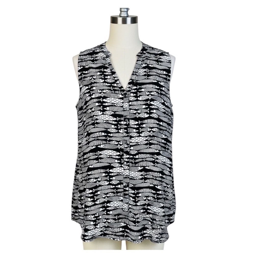 Alfani Fish Print Sleeveless Blouse Top Size 8 Black‎ White Button Front Tunic